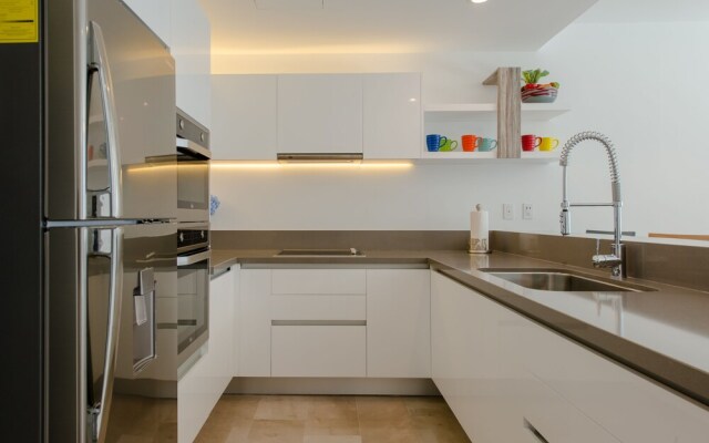 Oceana-212 by Playa District