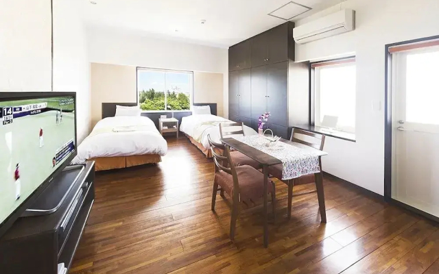 Wires Hotel