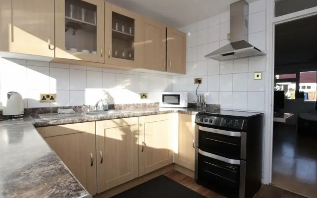 Arma Short Stays - Turner Close