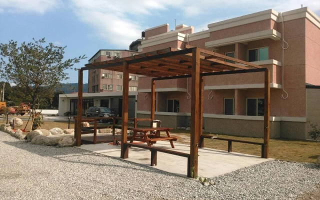Dong Pan B&B