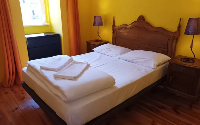 Charming 2 Bedroom Apartment in City Centre Lisboa