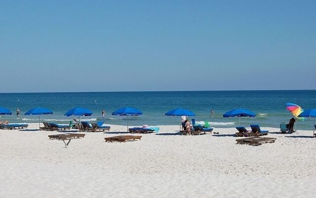 Island Winds West 170