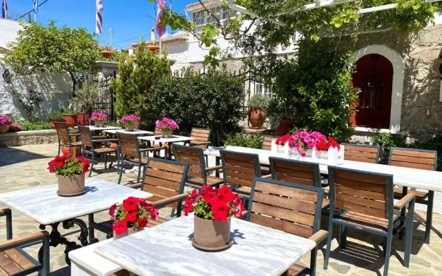 Hotel Mistral