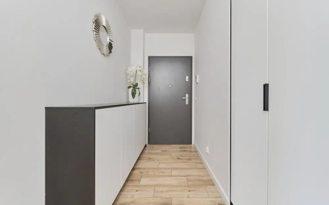 Stylish & Spacious Apartment by Renters