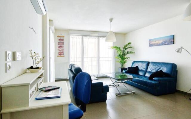 CATALANS-Air-conditioned, balcony 2 min walk Catalans Beach