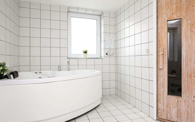 10 Person Holiday Home in Lokken-by Traum