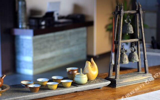 Scenery Retreats (Qinling Mount Taibai Hot Spring Retreat)