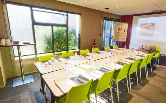 Campanile NATURE - Bordeaux Est Artigues