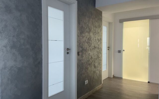 Unique Penthouse Lakeview W19