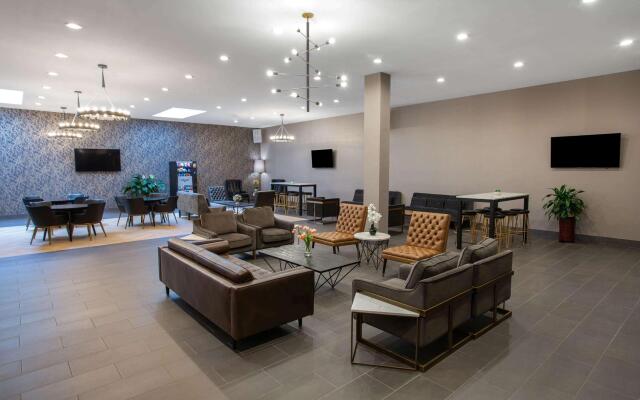 Microtel Inn by Wyndham Long Island City