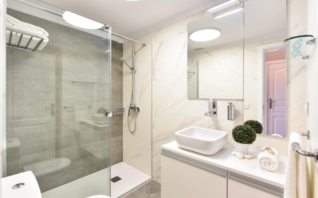 Luxury Penthouse With Terrace Mogan VII