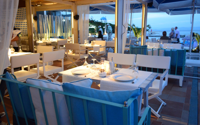 Oasis Beach Hotel