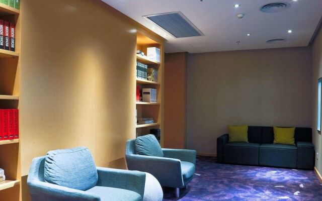 IBIS Styles NT WZ Intl Plz