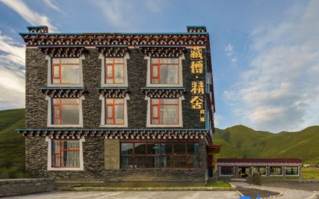 Zangbo Jingshe B&B (Kangding Xinduqiao Branch)