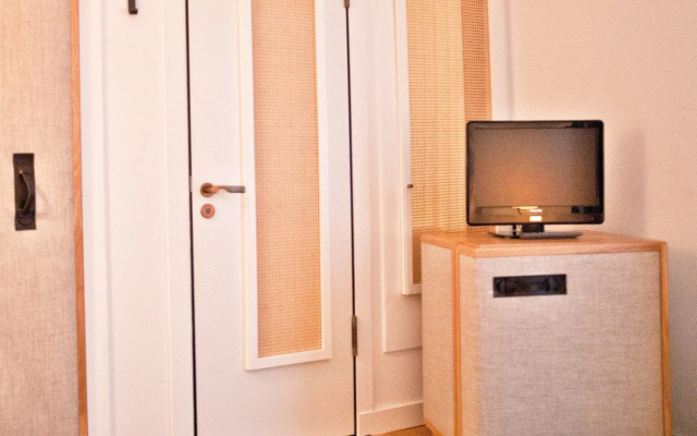 Louis Hotel