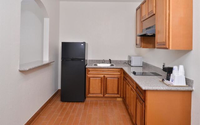 Regency Inn and Suites