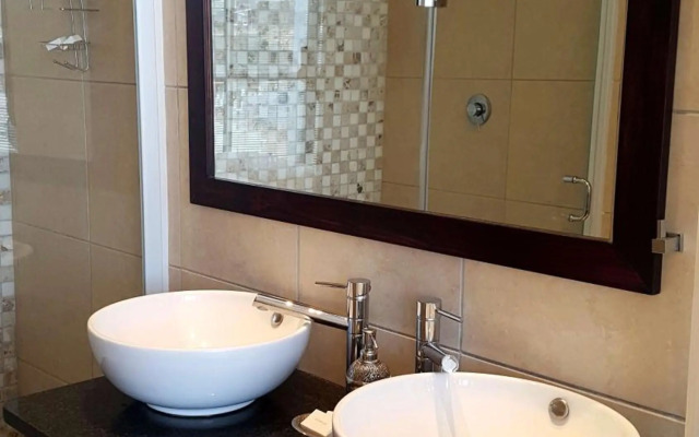 Nautica 708 Seaview Luxury Apartment