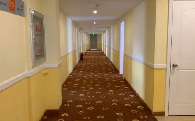 Pebble Motel (Kunming Dounan Flower City Longcheng Street)