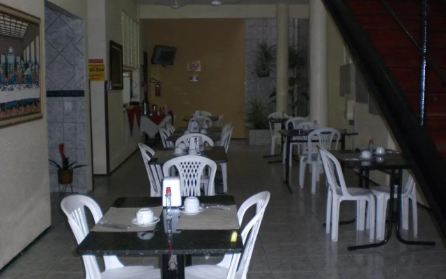 Hotel Monólitos