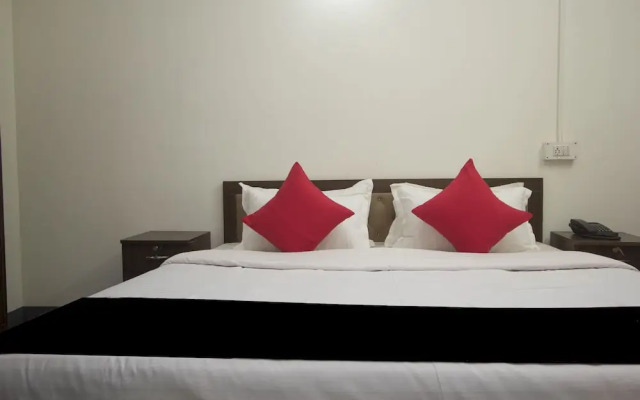 Oyo 24942 Hotel Lhasa