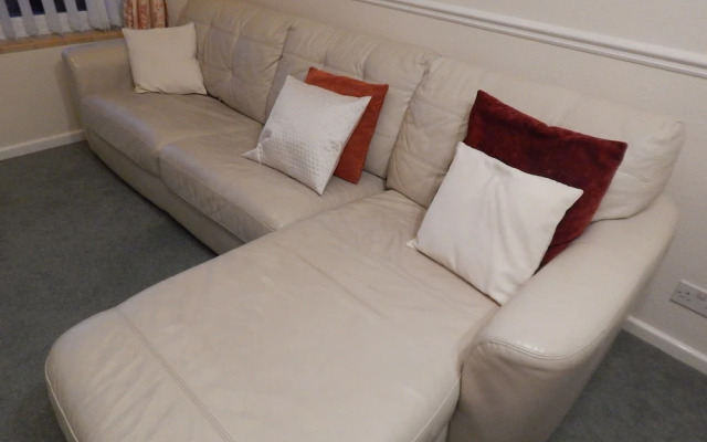 Cherry Palace 3 BD Parking Spaces groups