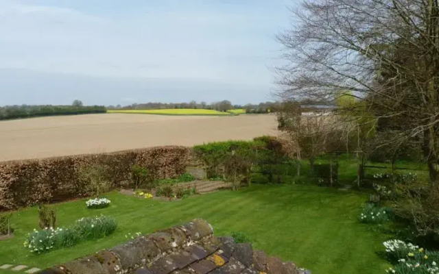 Manvilles Field