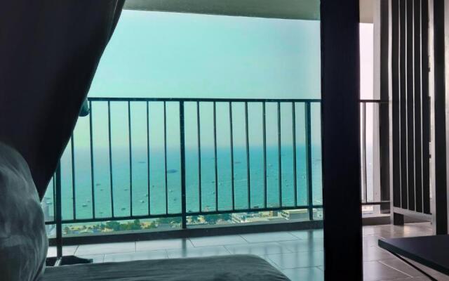 Many Holiday The Base Condo