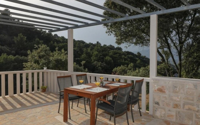 Irena - Secluded Paradise - H