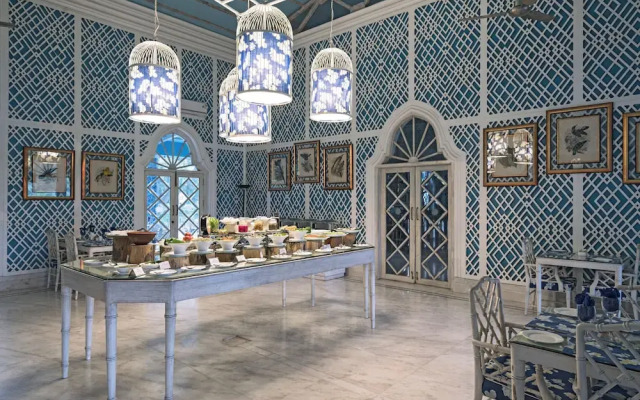 Raj Niwas Palace