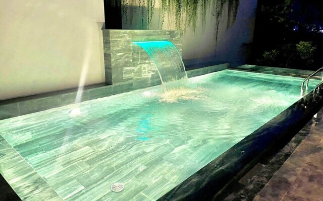 Venus Villa Flamingo Dai Lai by MAPSTAR