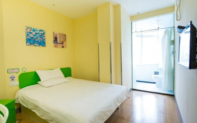 Haiyou Tongliao Railway Station Hotel