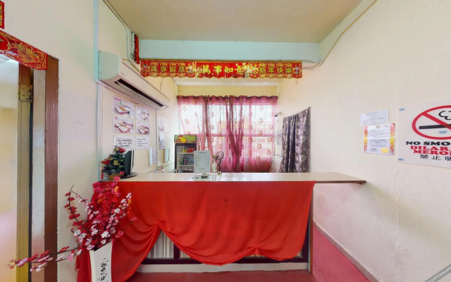Aristo Hotel 81