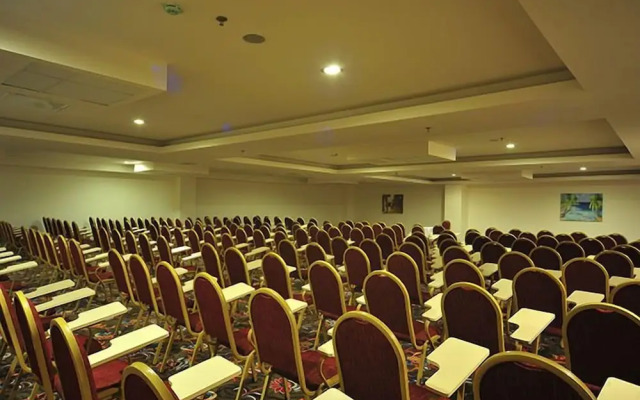 Cenger Beach Resort&Spa