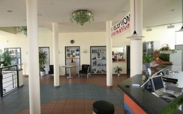 Atrium Hotel-Restaurant