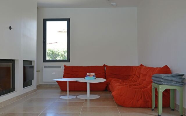 Vibrant Villa in Malaucène With Private Garden