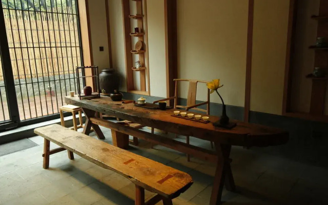 Putuoshan Ruyige Junlan Guest House