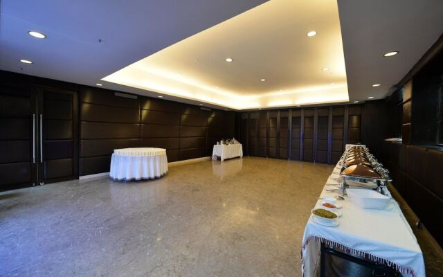 OYO 1038 The Kay Hotel