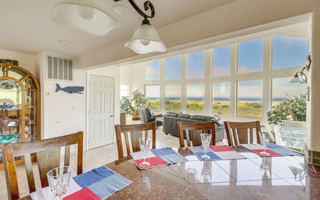 'oceanfront Castle' w/ Hot Tub & Game Room