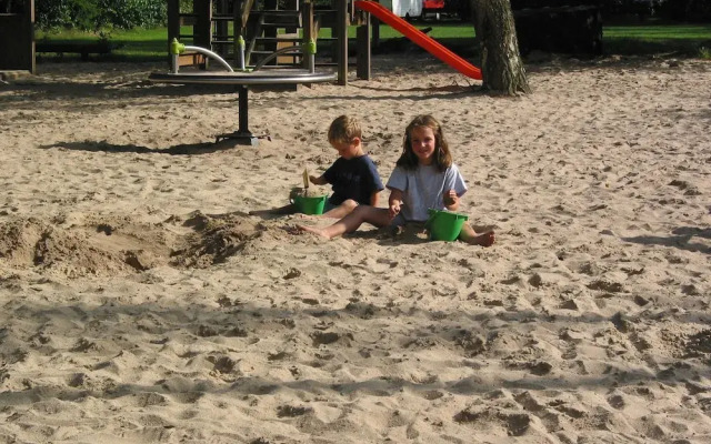 Romantic Bungalow With Dishwasher, Surrounded by Nature
