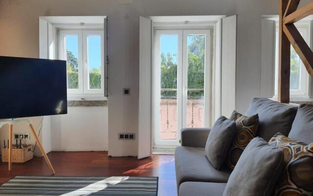 1881 Historical duplex Suite