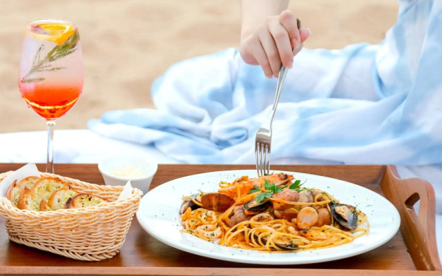 Pinnacle Grand Jomtien Resort and Beach Club