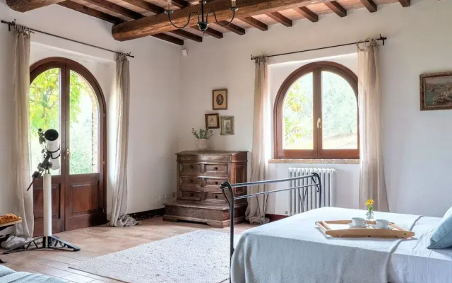 Villa in Umbria With Private Pool & Valley Views