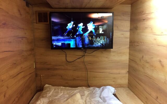 Capsule Hotel