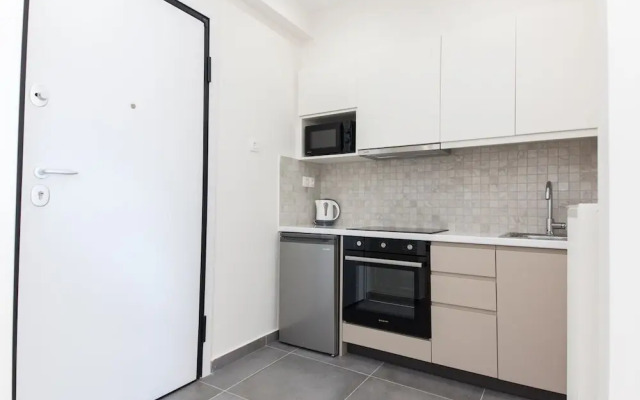 Stylish New Paradise for 2 in Marousi