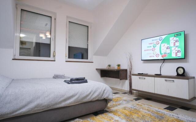 Apartman Lola 2