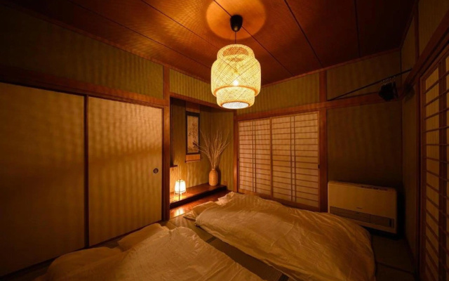 竹取露天～情緒ある露天風呂付き貸し切り！House with open-air bath!! 2 bed rooms/Parking lot for 3 cars! – Guest Rooms – Beppu
