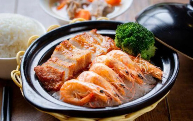 Qionghai Shengwei Hotel (Yinhai Road Branch)