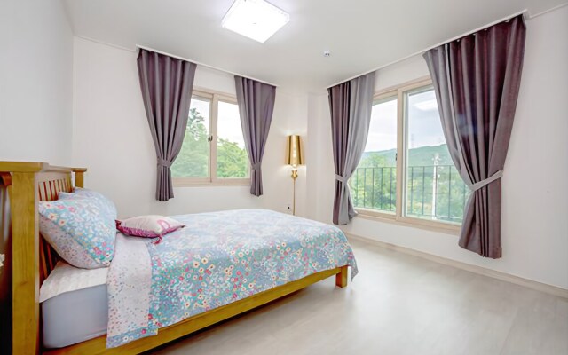 Gangneung Sky Castle Pension