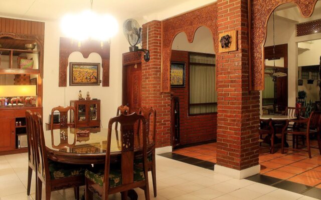 Reddoorz Plus Near Politeknik Negeri Bandung