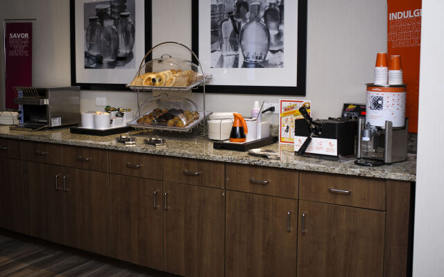 Hampton Inn & Suites by Hilton Truro